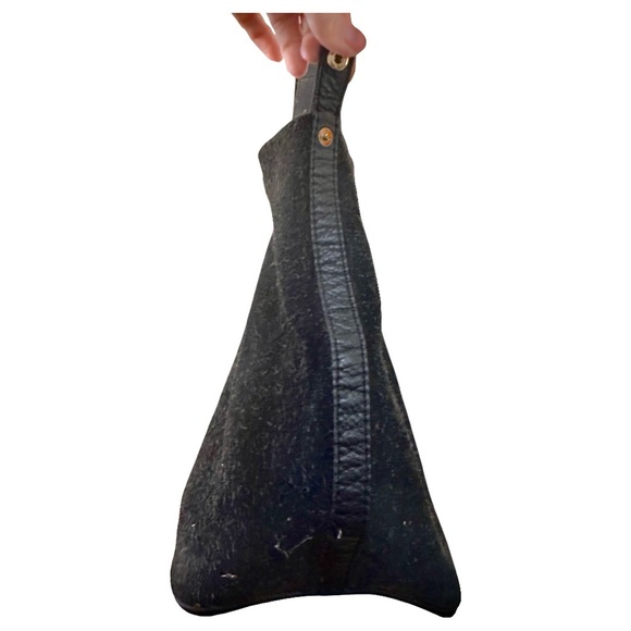 Michael Kors Camden Black Reversible Leather Tote with Gold Hardware GUC - Picture 8 of 10